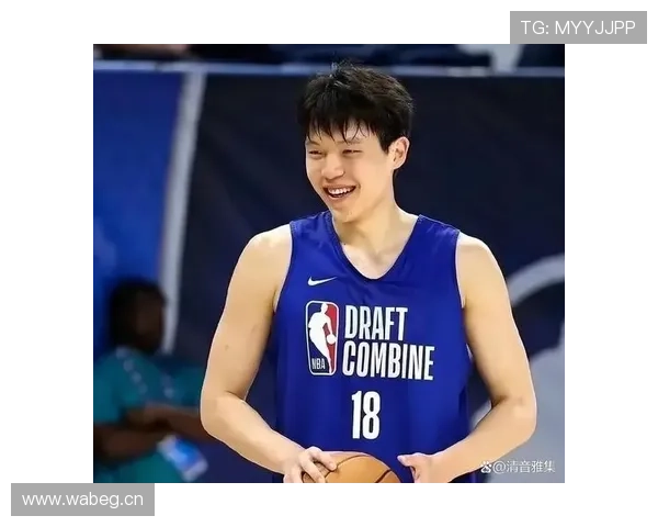 杨瀚森穿的鞋比我一个月工资还贵，这日常是演电影吗？